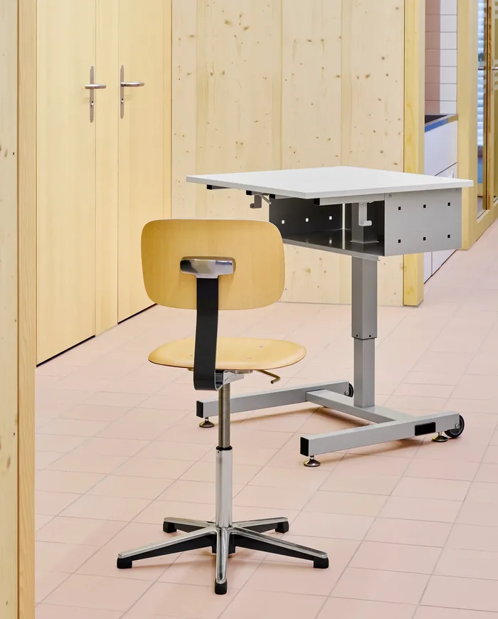 Schulhaus Breiten